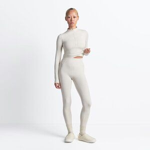 The North Face x SKIMS Refina Long Sleeve Top & Leggings Set – Bone, Size M